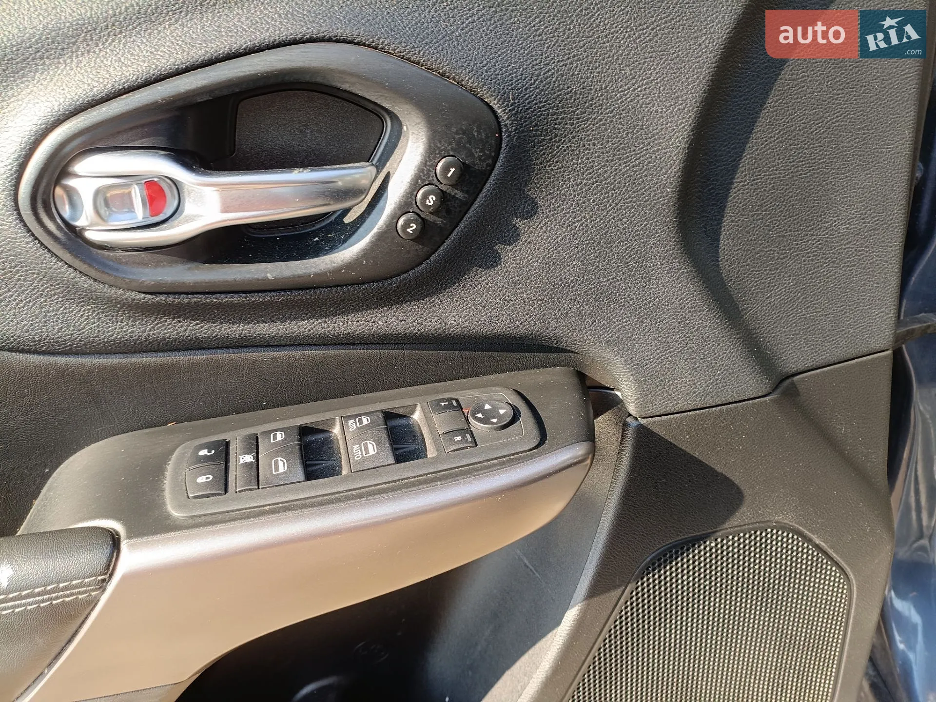 2019 Jeep Cherokee - мініатюра 7