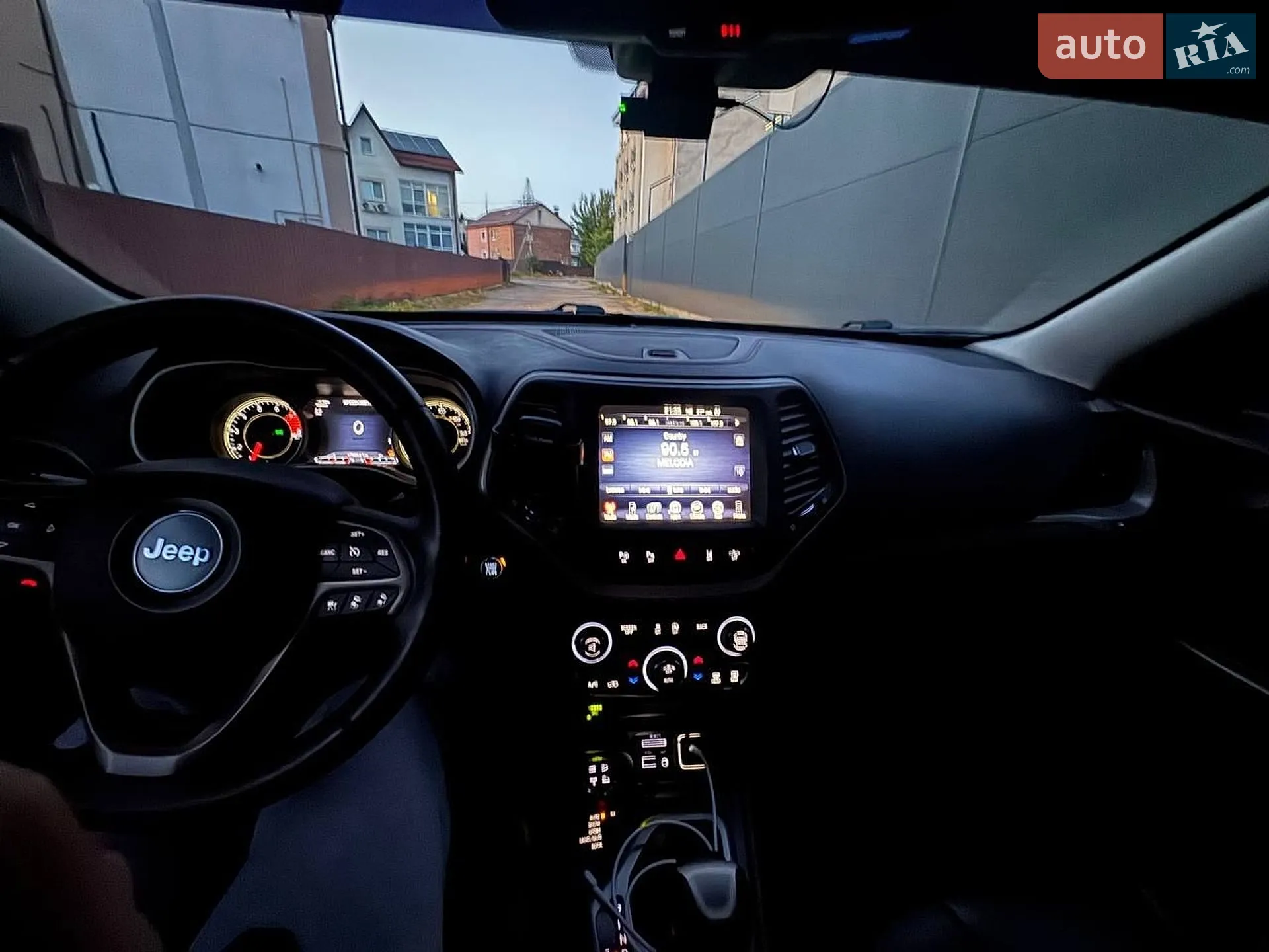 2015 Jeep Cherokee - мініатюра 3