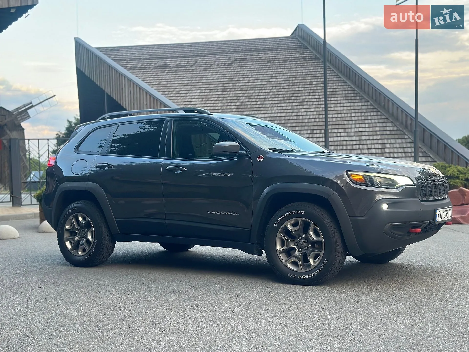 2018 Jeep Cherokee - мініатюра 8