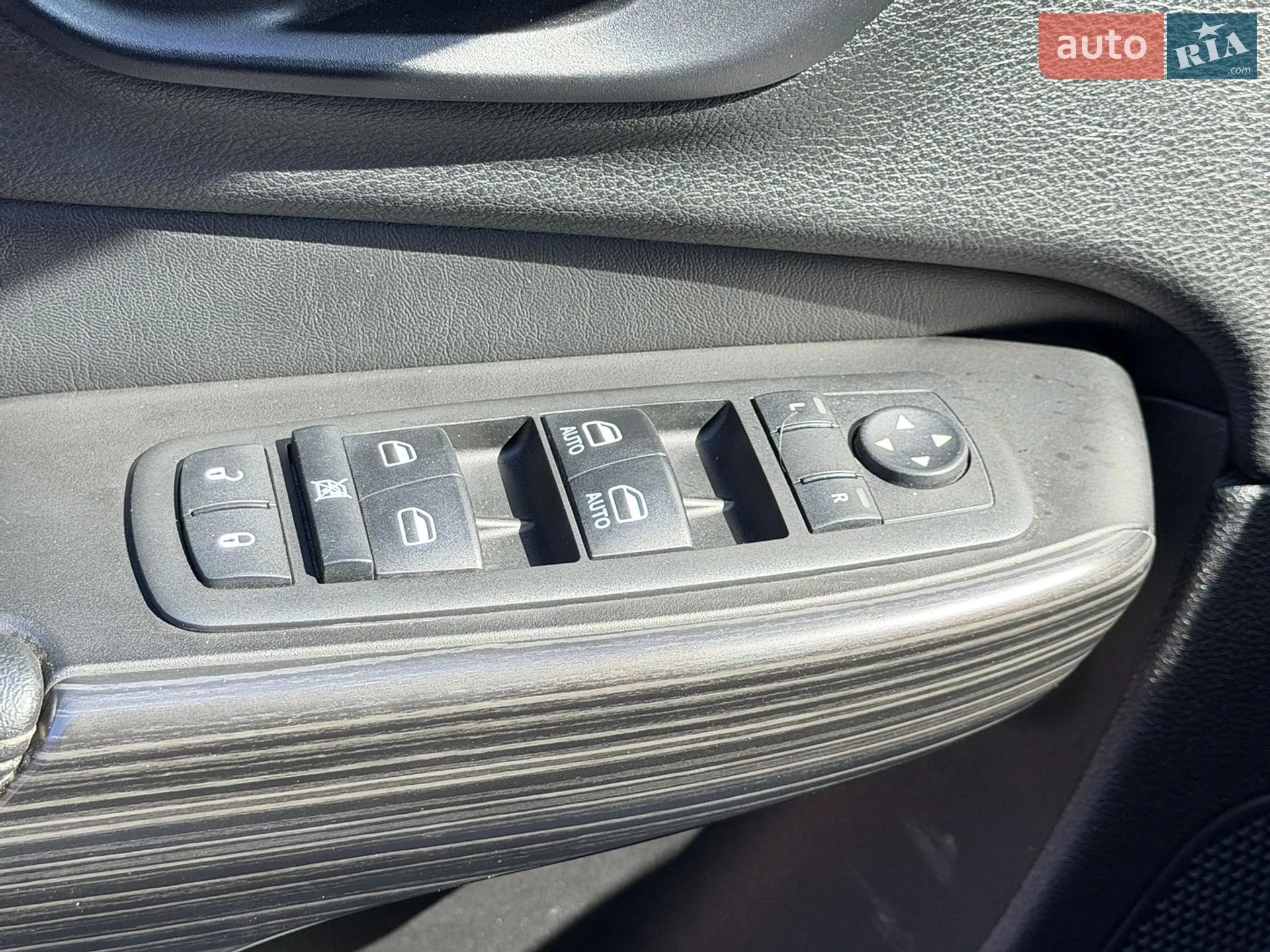 2014 Jeep Cherokee - мініатюра 24