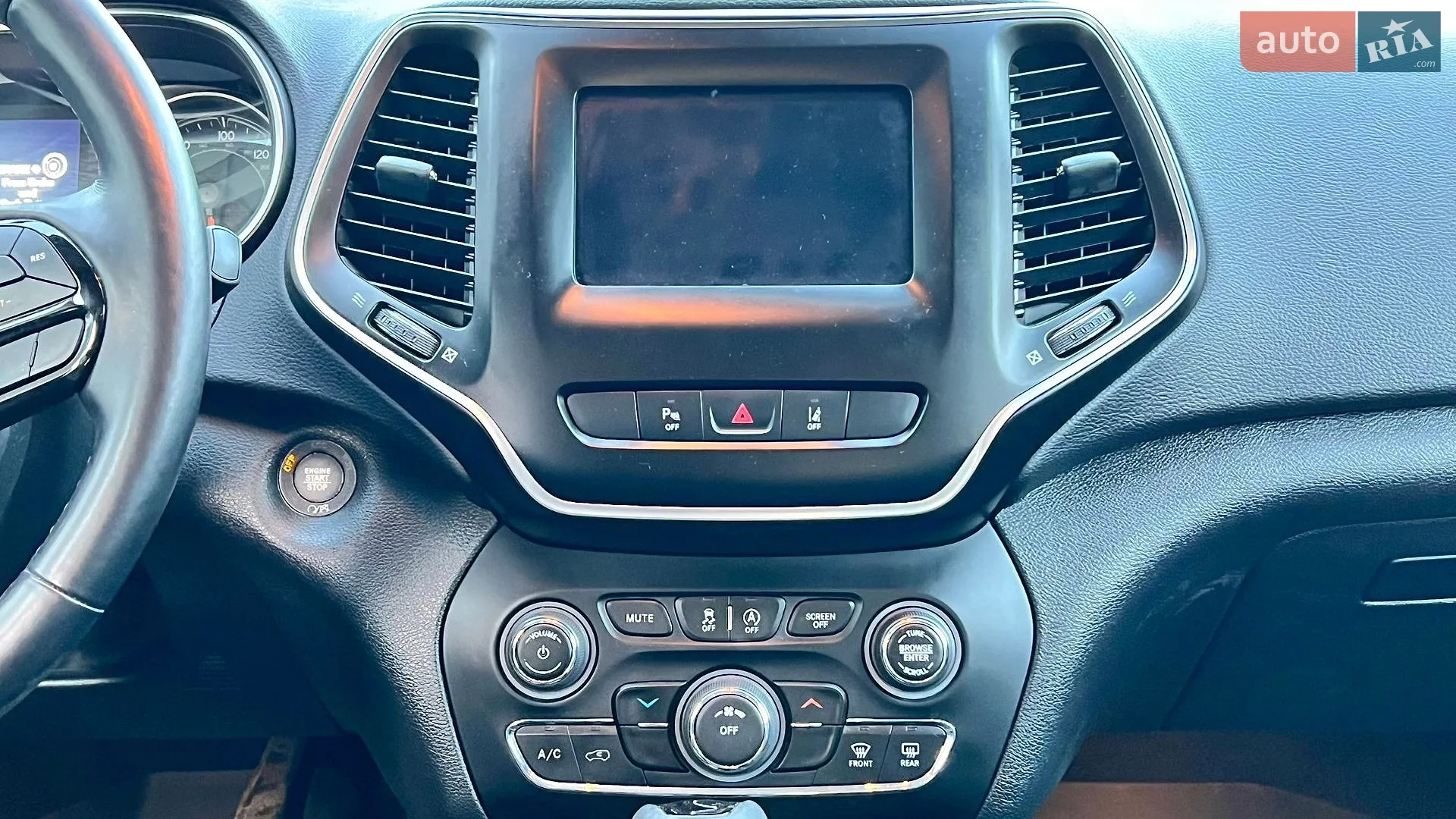 2020 Jeep Cherokee - мініатюра 24