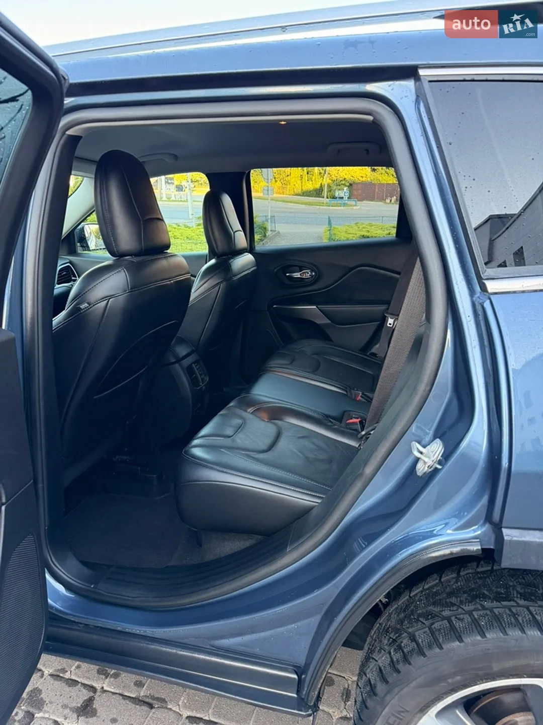 2019 Jeep Cherokee - мініатюра 15