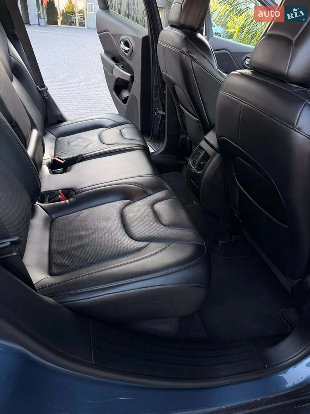 2019 Jeep Cherokee - мініатюра 19