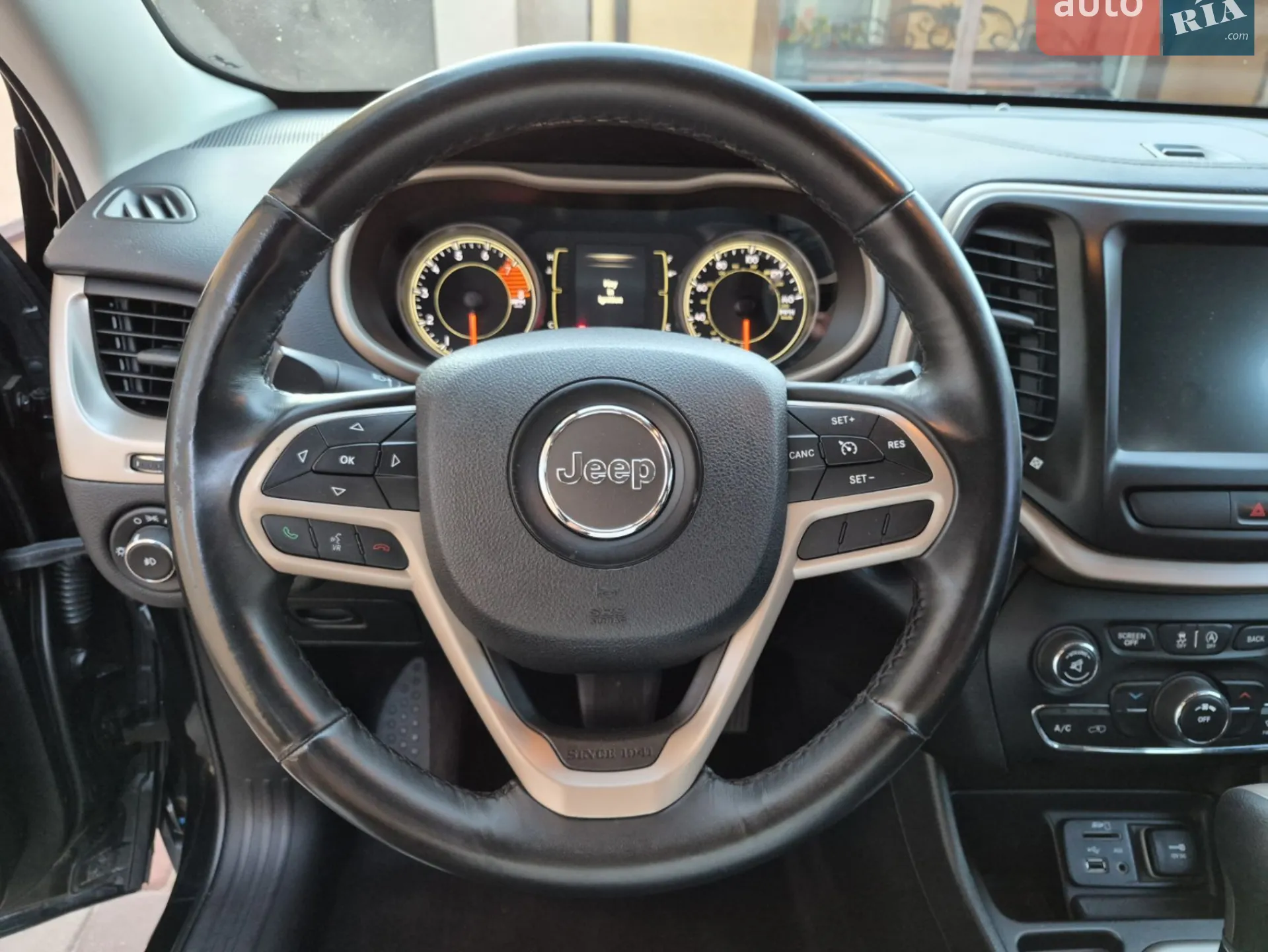 2017 Jeep Cherokee - мініатюра 47