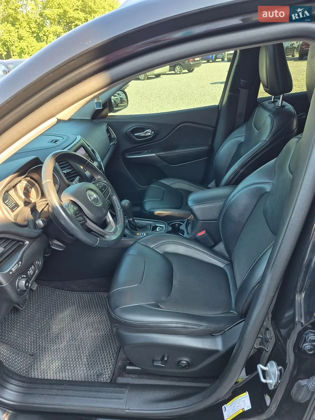 2018 Jeep Cherokee - мініатюра 14