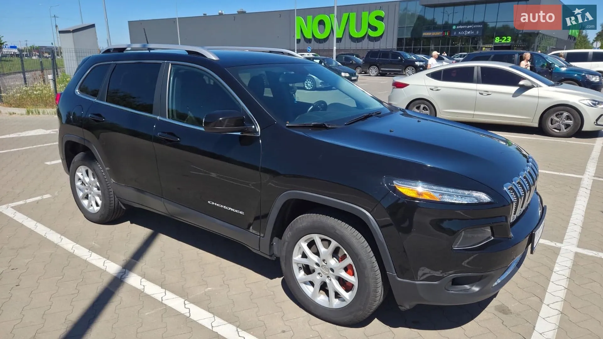 2016 Jeep Cherokee - мініатюра 2