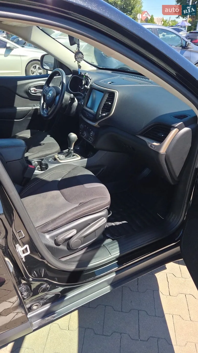 2016 Jeep Cherokee - мініатюра 6