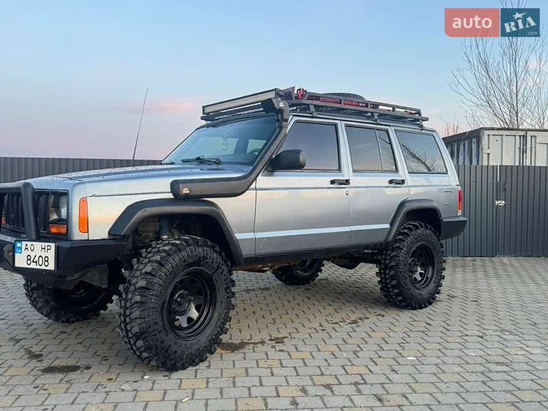Jeep Cherokee