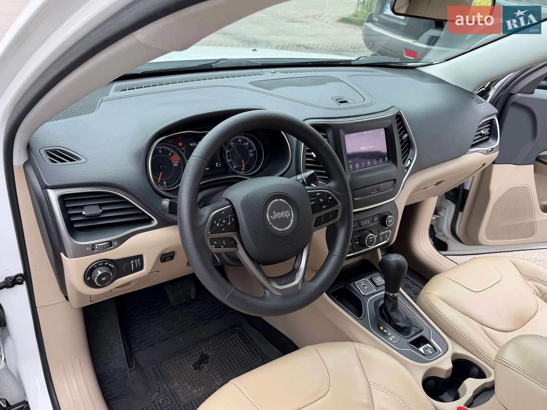 2018 Jeep Cherokee - мініатюра 14