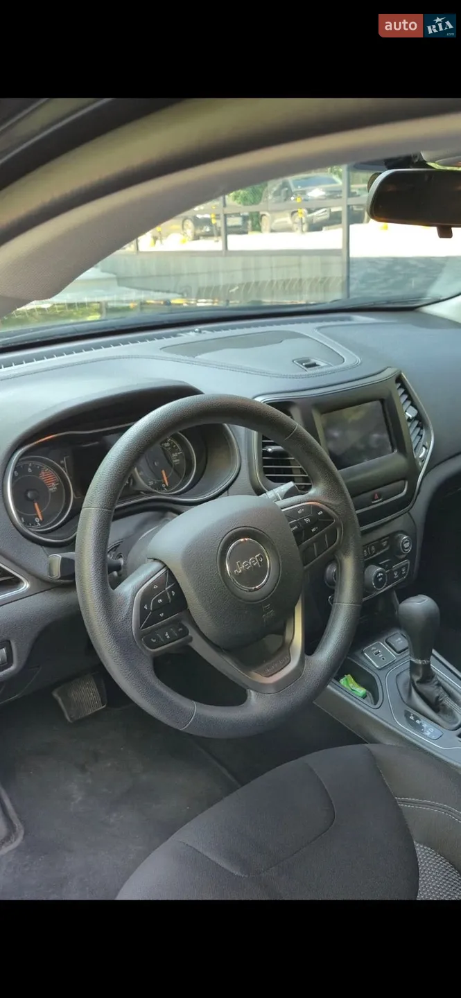 2018 Jeep Cherokee - мініатюра 28