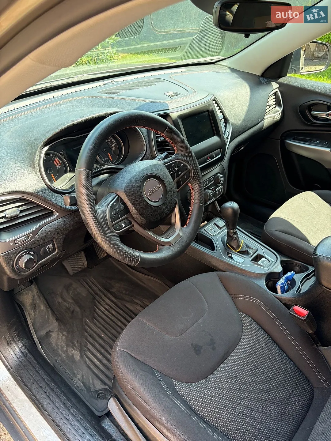 2020 Jeep Cherokee - мініатюра 17