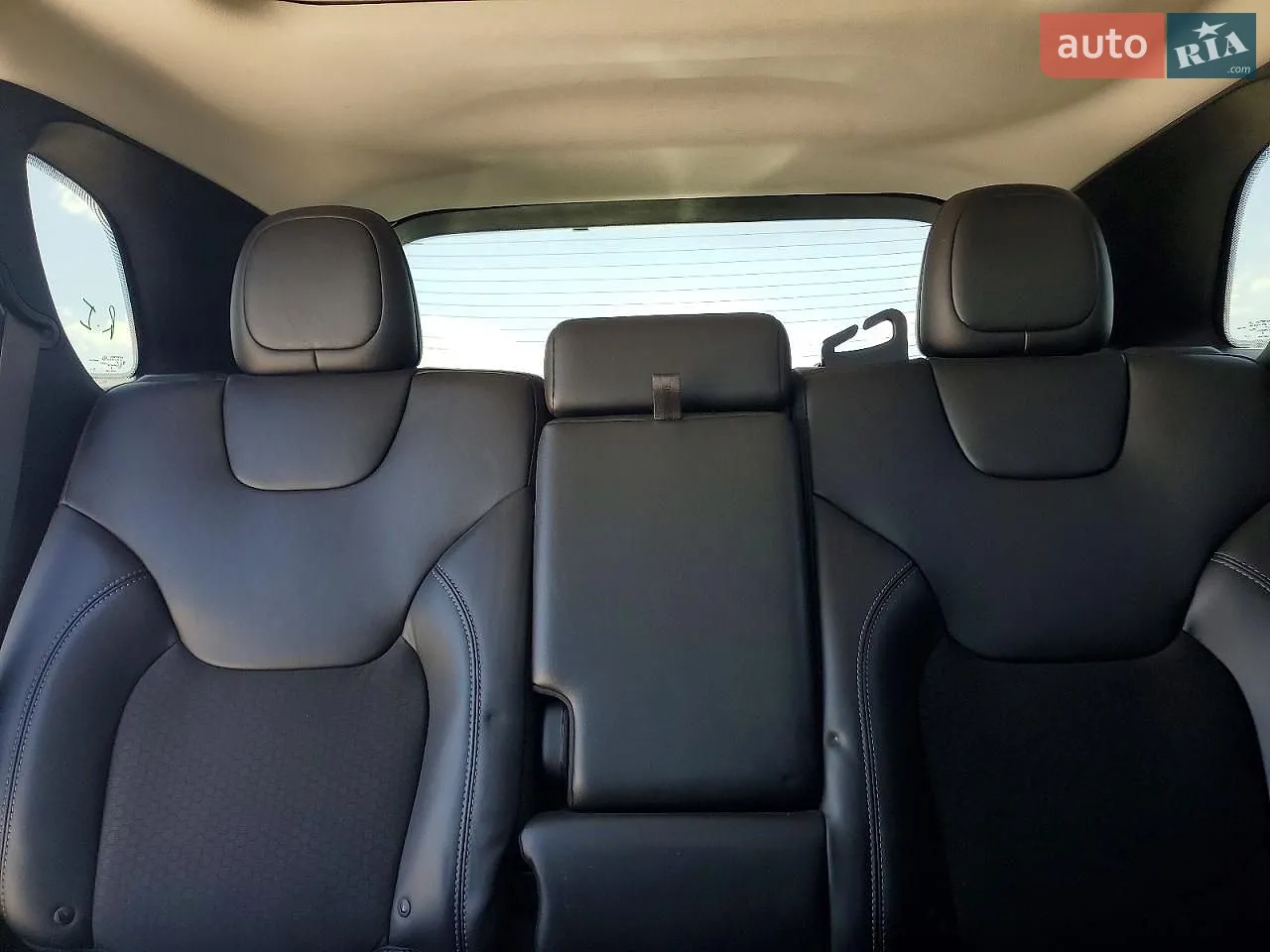 2019 Jeep Cherokee - мініатюра 10