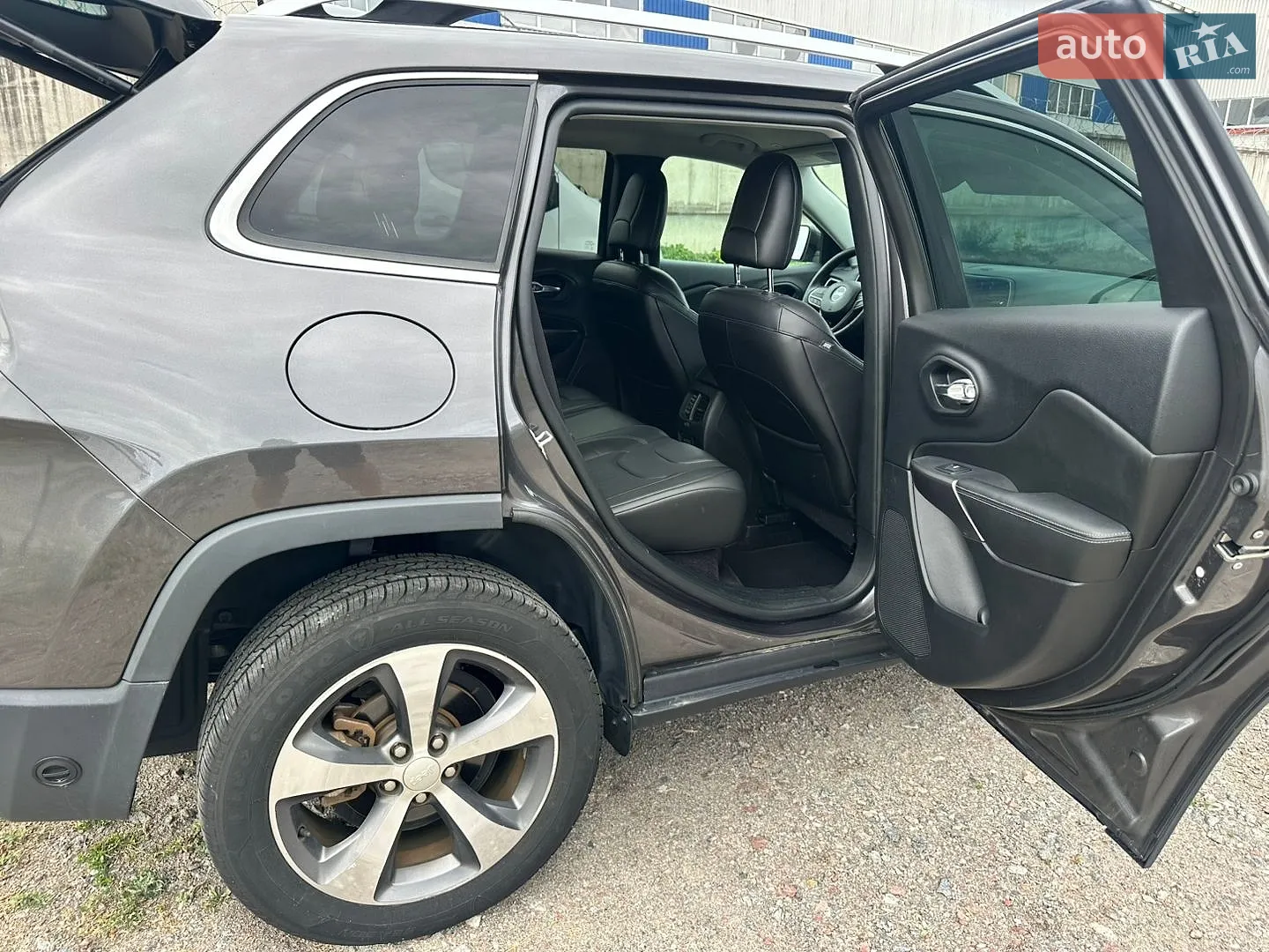 2018 Jeep Cherokee - мініатюра 27