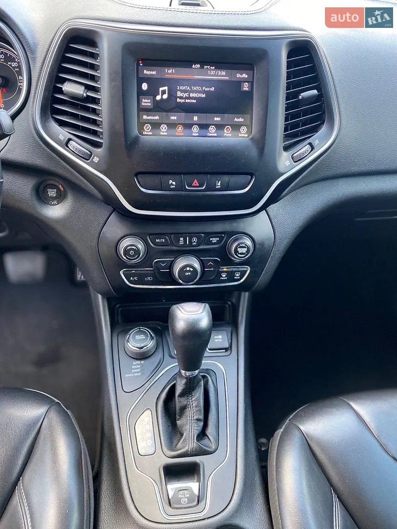 2020 Jeep Cherokee - мініатюра 11