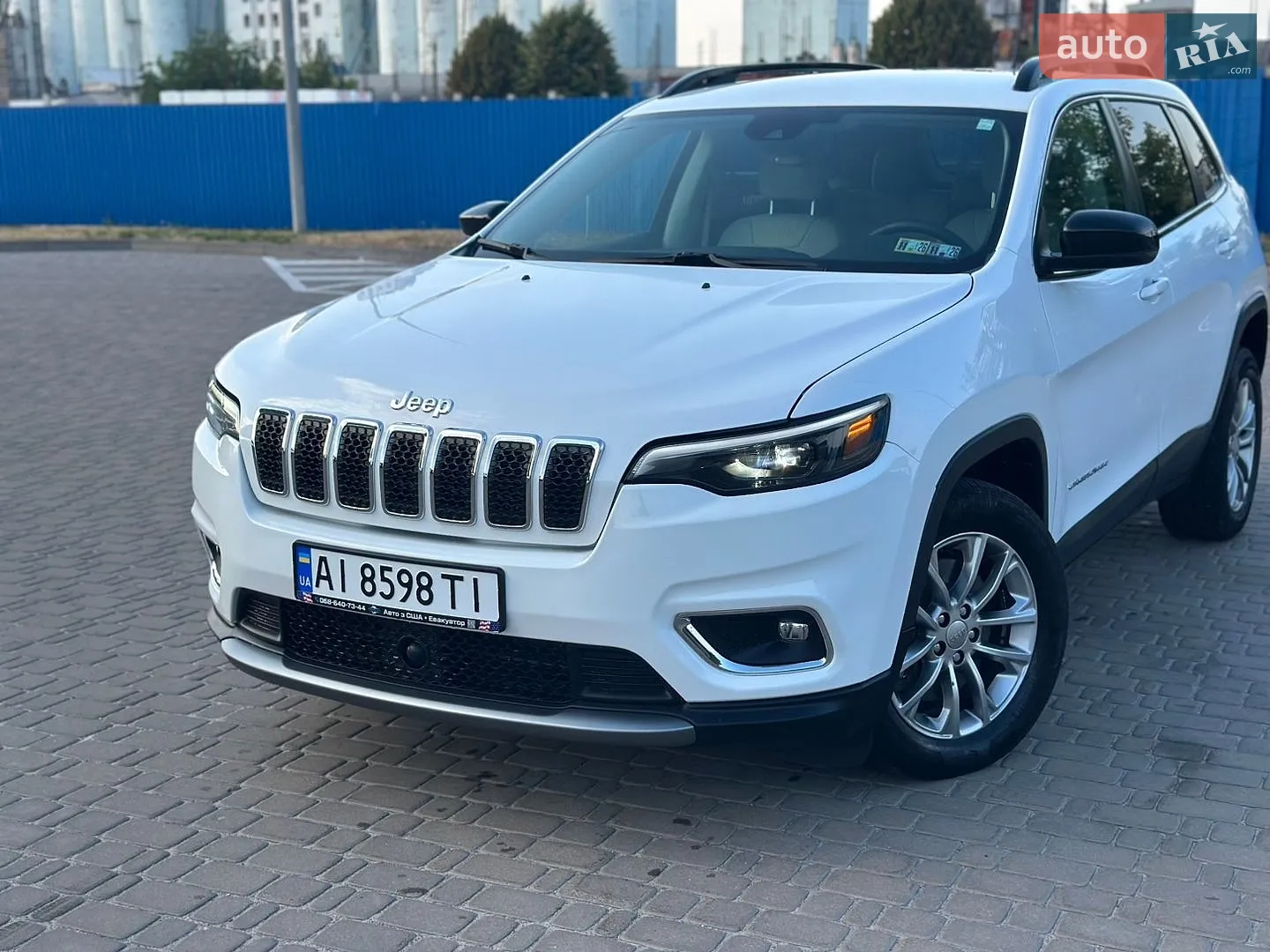 2022 Jeep Cherokee - фото 1
