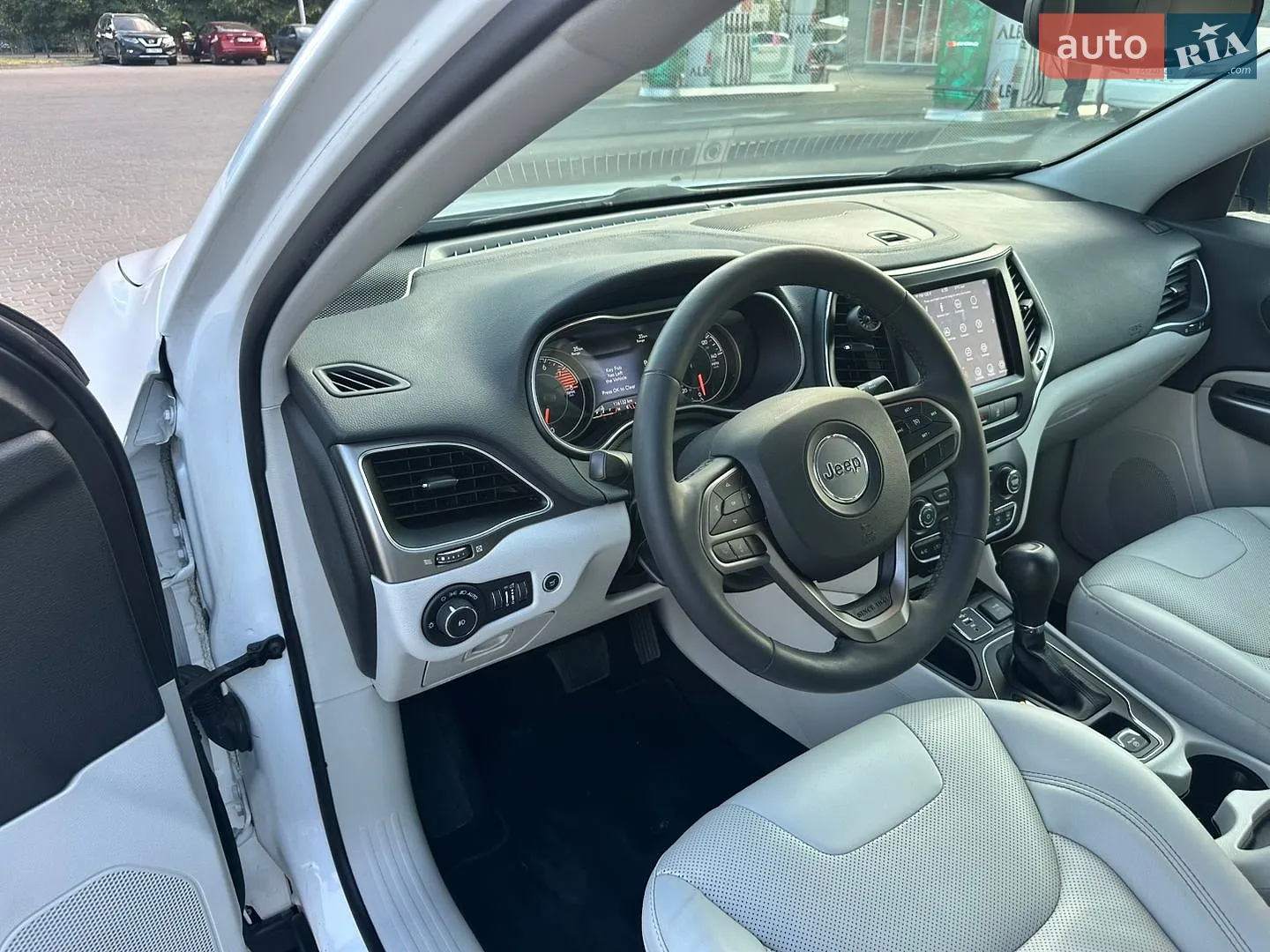 2022 Jeep Cherokee - мініатюра 46
