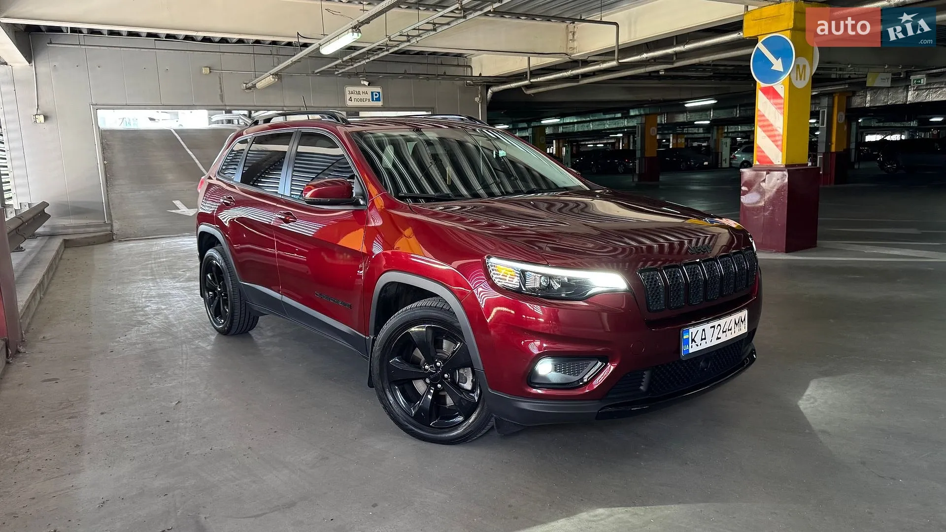 2020 Jeep Cherokee - фото 1