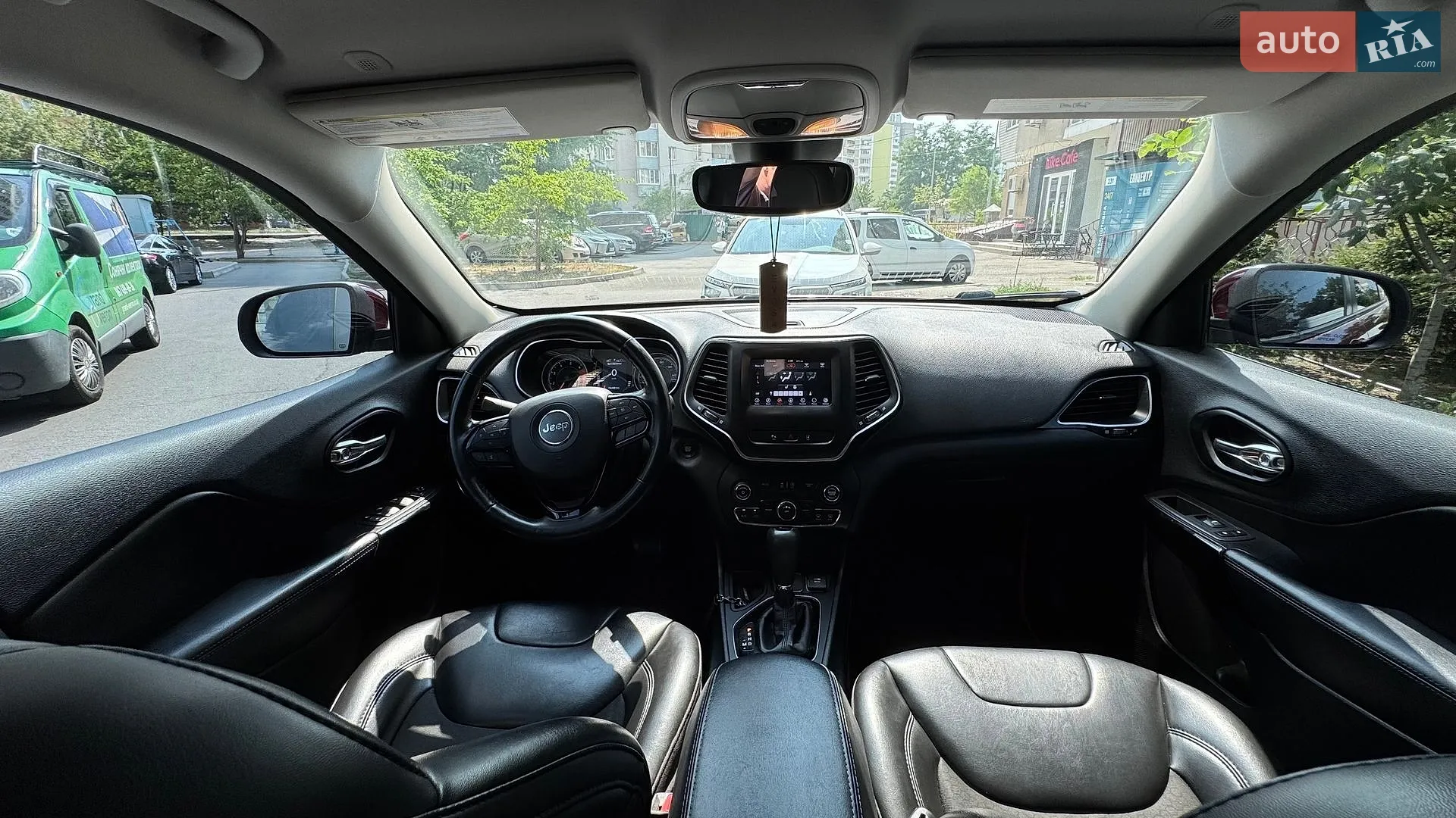 2020 Jeep Cherokee - мініатюра 26