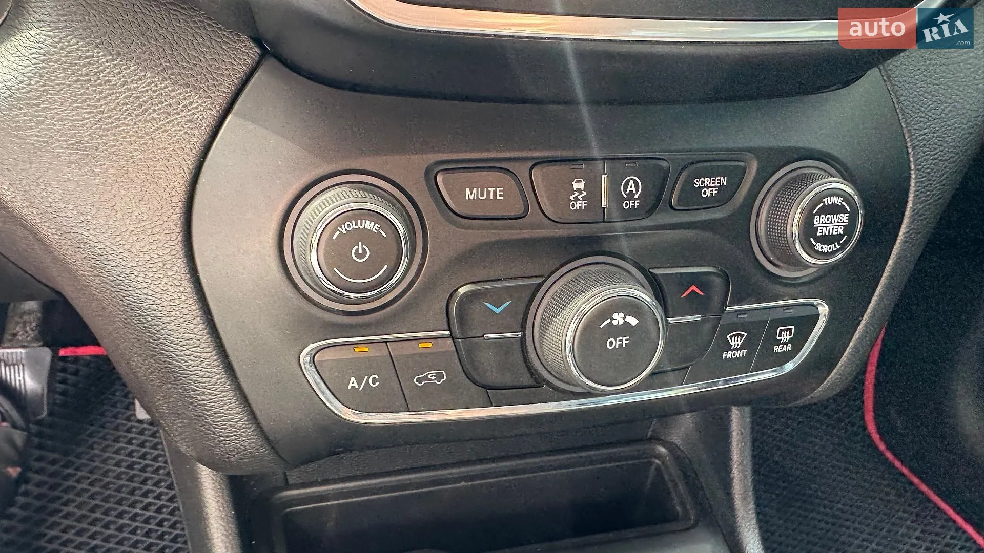 2020 Jeep Cherokee - мініатюра 30