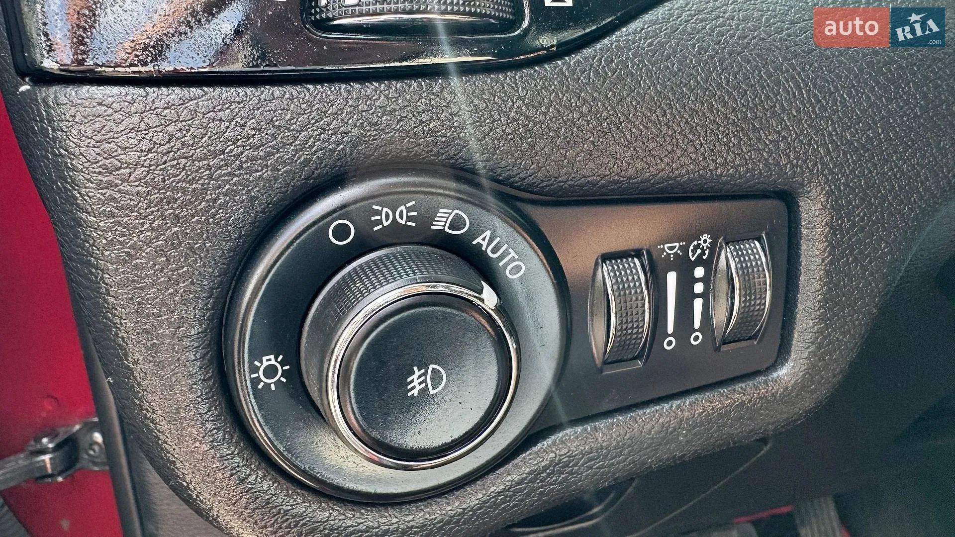 2020 Jeep Cherokee - мініатюра 32