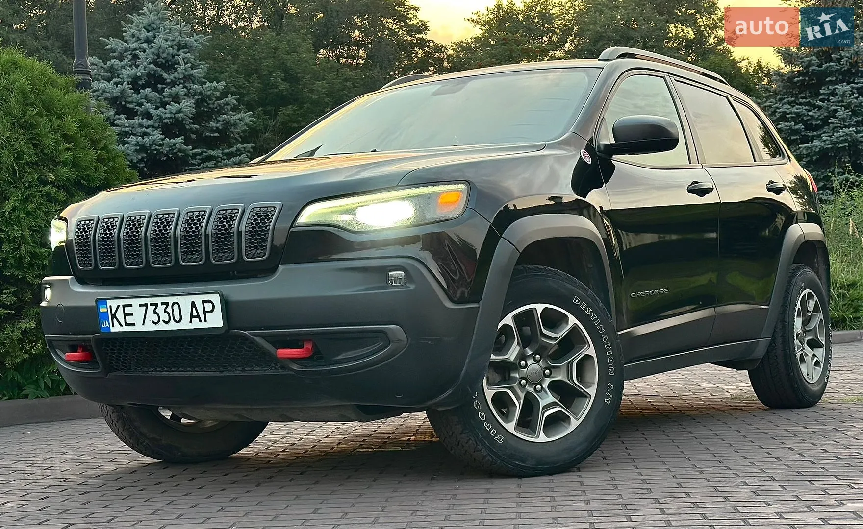 2019 Jeep Cherokee - фото 1