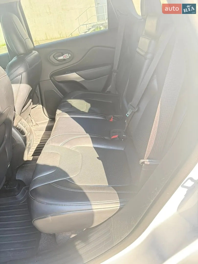 2018 Jeep Cherokee - мініатюра 20