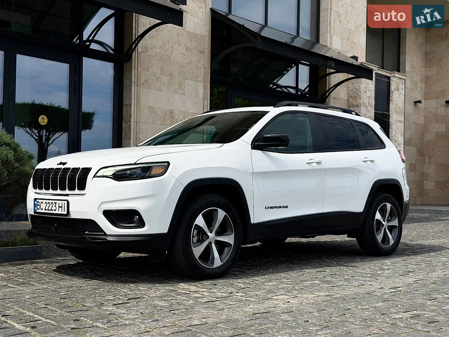 2022 Jeep Cherokee - мініатюра 3