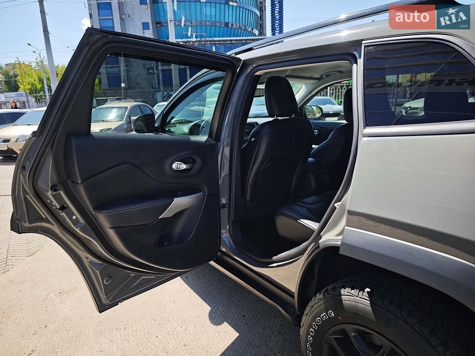 2022 Jeep Cherokee - мініатюра 19