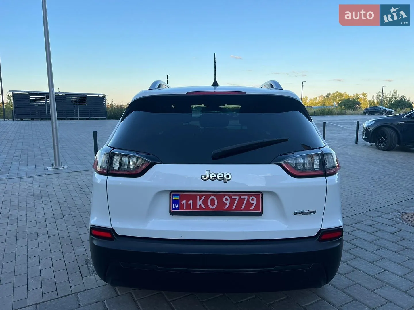 2020 Jeep Cherokee - мініатюра 6