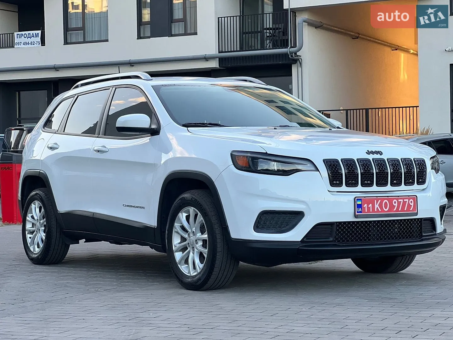 2020 Jeep Cherokee - фото 1
