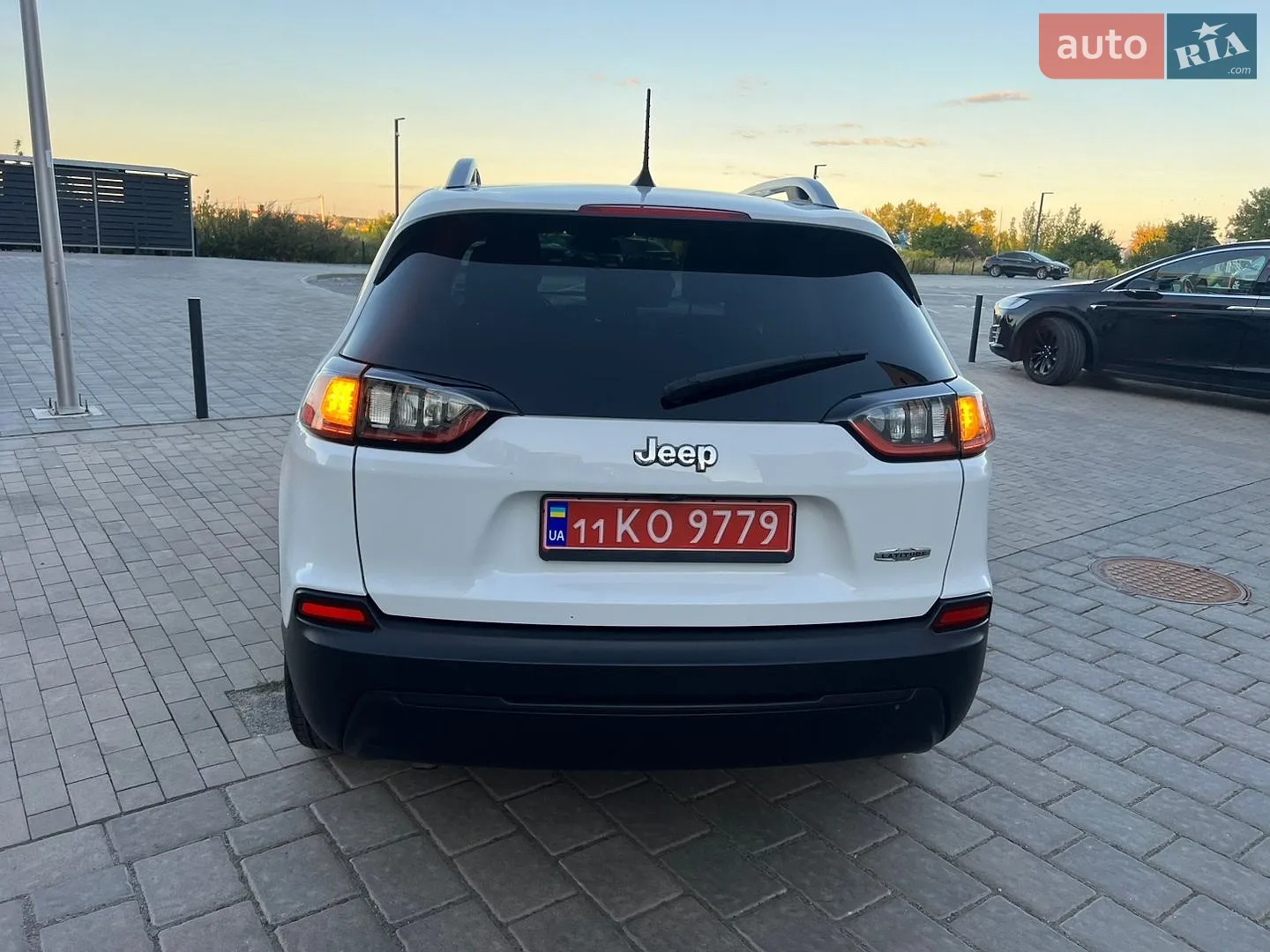 2020 Jeep Cherokee - мініатюра 44