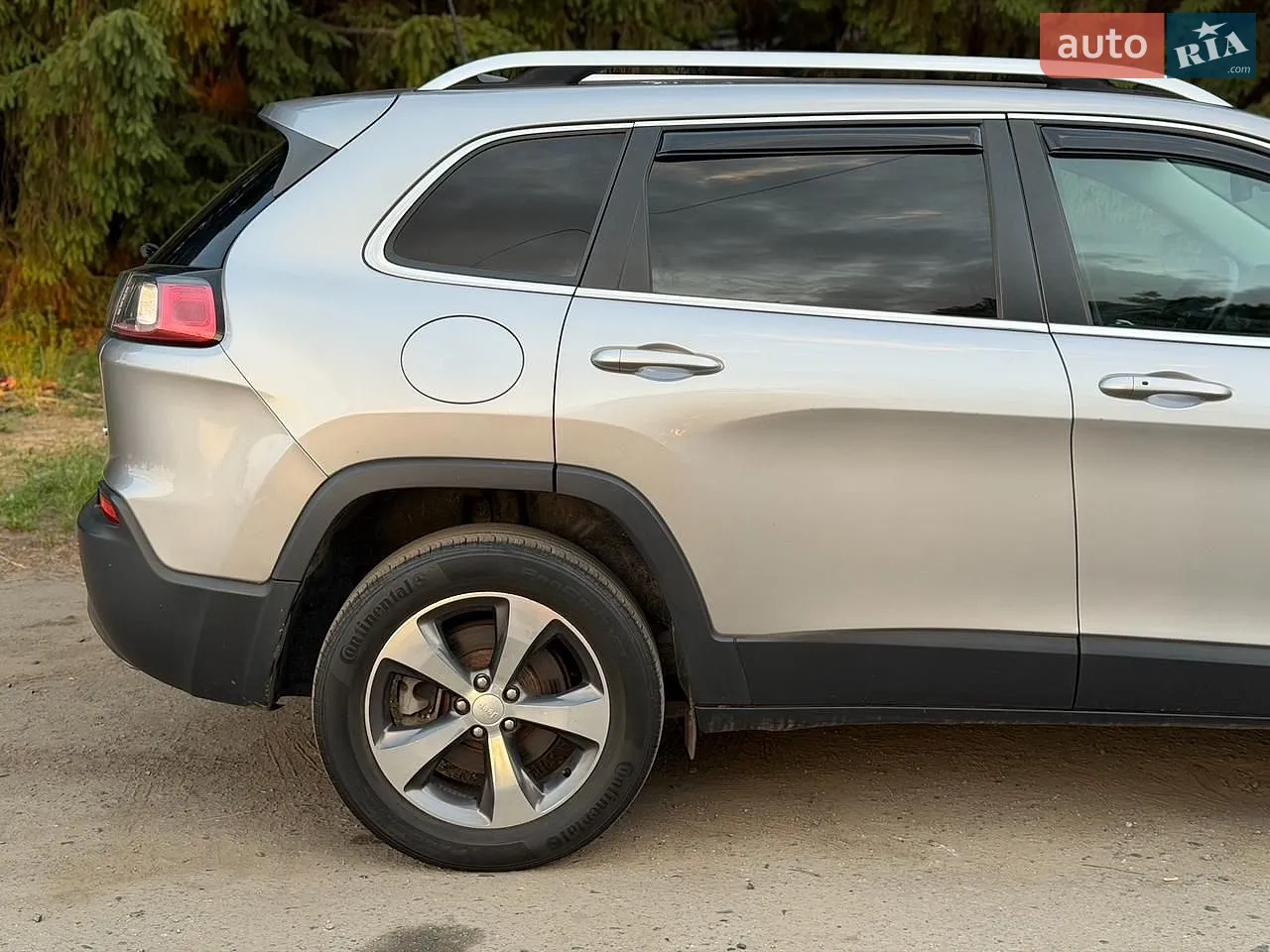 2019 Jeep Cherokee - мініатюра 11