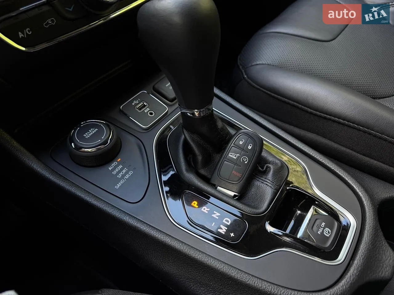 2019 Jeep Cherokee - мініатюра 23