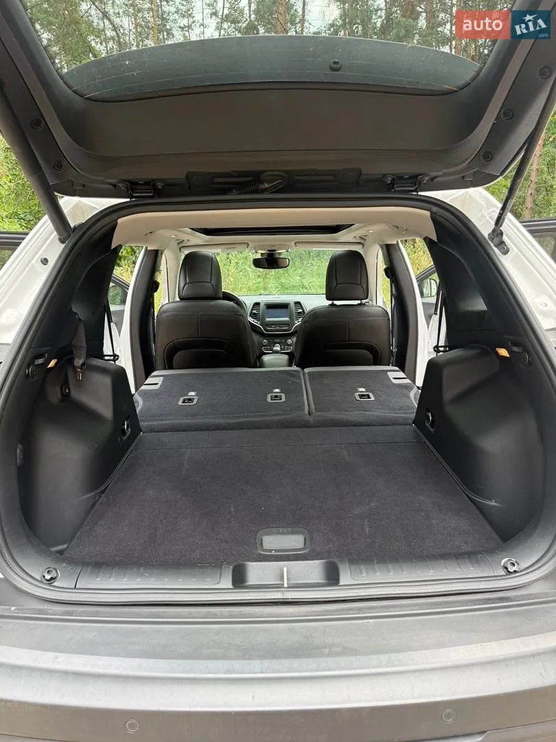 2019 Jeep Cherokee - мініатюра 14