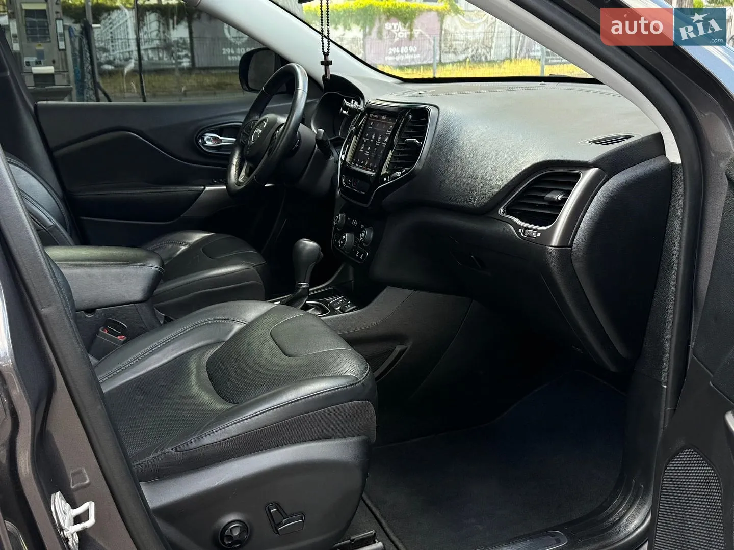 2019 Jeep Cherokee - мініатюра 23