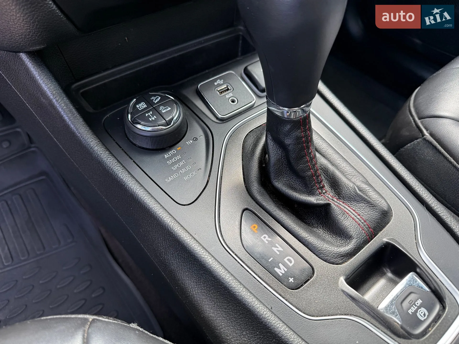 2018 Jeep Cherokee - мініатюра 36
