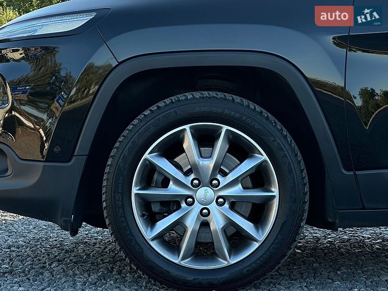 Внедорожник / Кроссовер Jeep Cherokee 2017 в Самборе