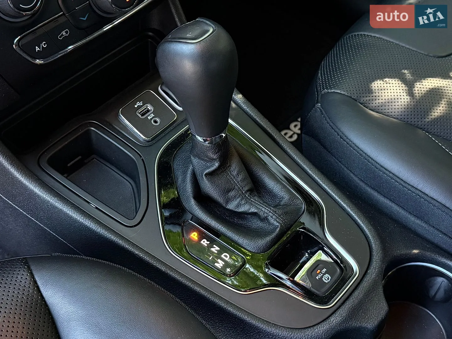 2018 Jeep Cherokee - мініатюра 19