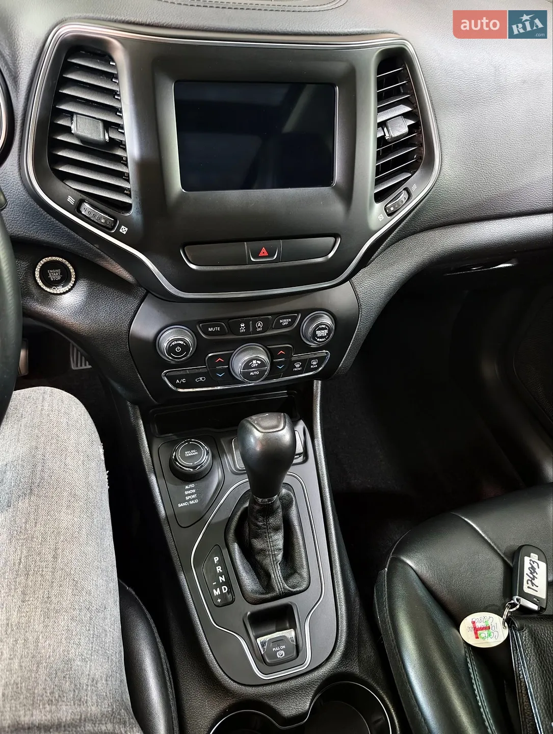 2019 Jeep Cherokee - мініатюра 19