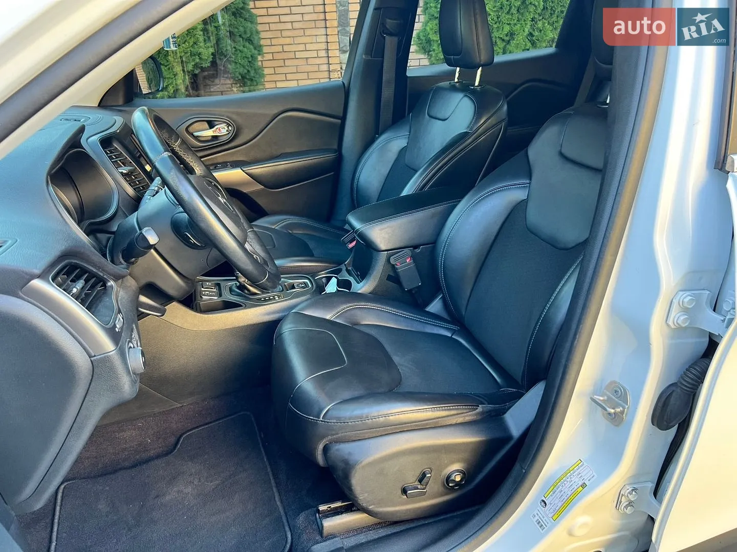 2018 Jeep Cherokee - мініатюра 24
