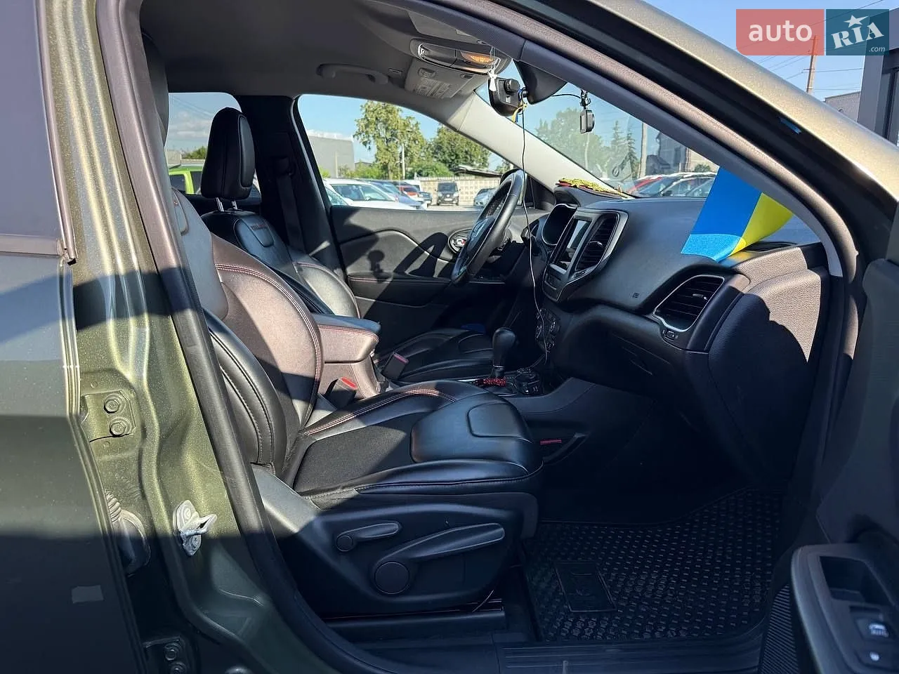 2019 Jeep Cherokee - мініатюра 12