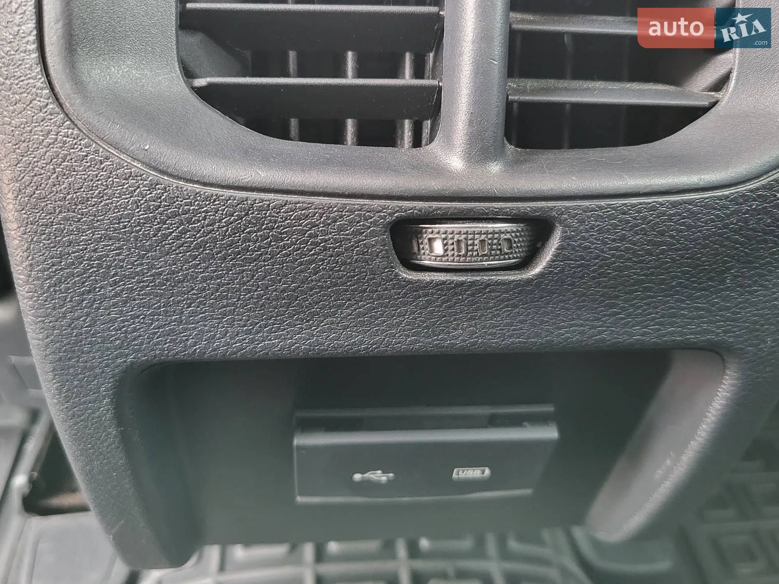2019 Jeep Cherokee - мініатюра 12