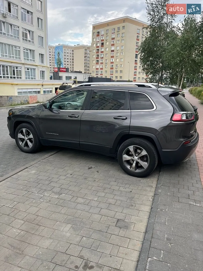 2019 Jeep Cherokee - мініатюра 4