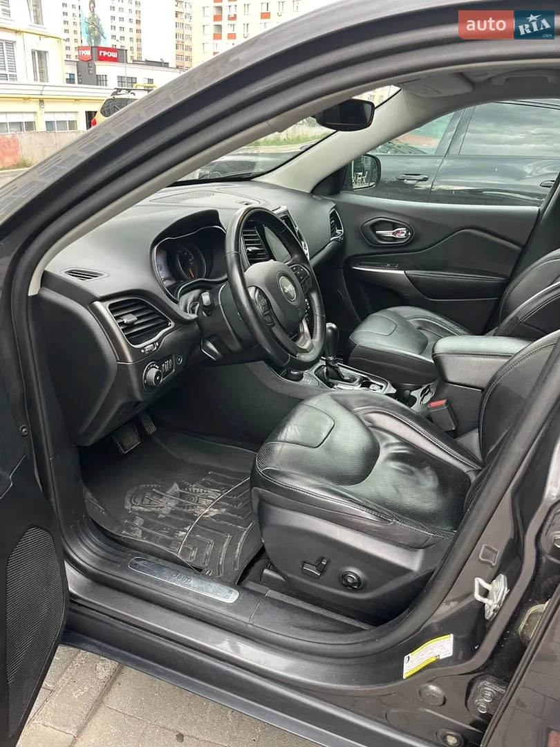 2019 Jeep Cherokee - мініатюра 8