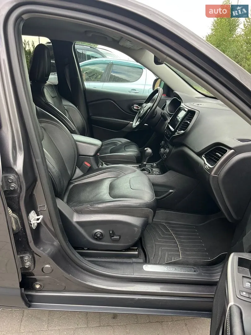2019 Jeep Cherokee - мініатюра 14