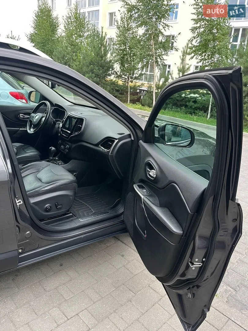 2019 Jeep Cherokee - мініатюра 13