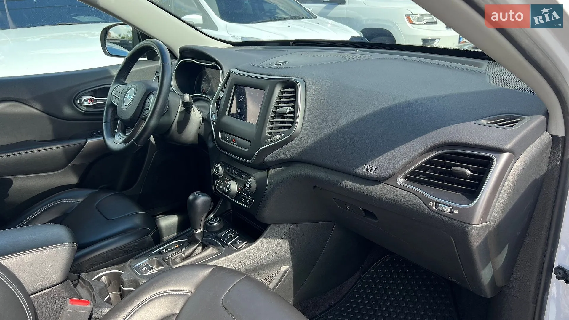 2019 Jeep Cherokee - мініатюра 19