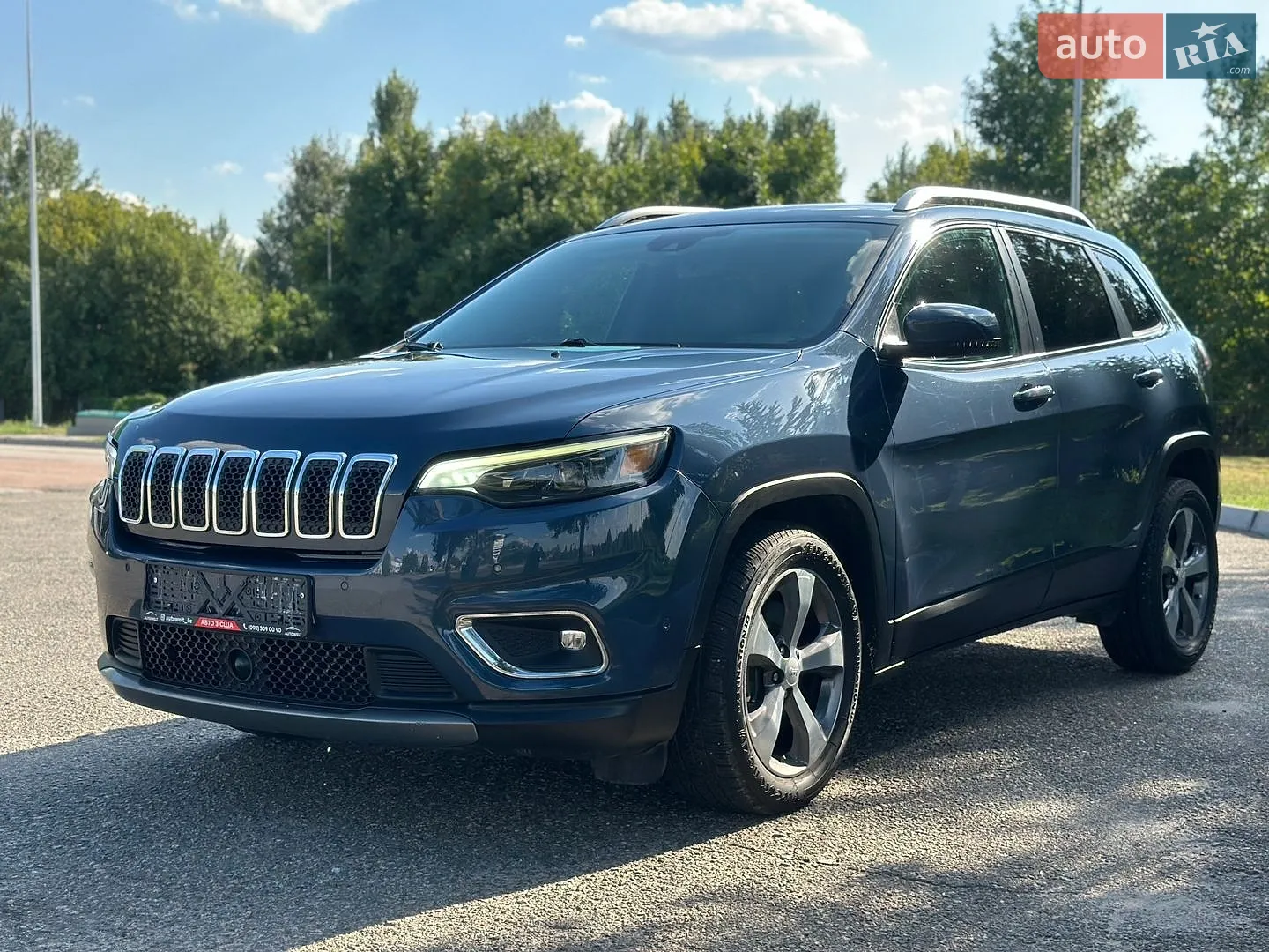 2019 Jeep Cherokee - фото 1