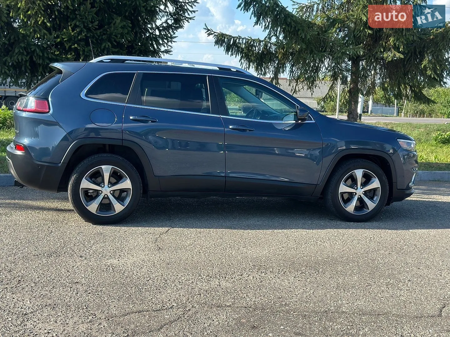 2019 Jeep Cherokee - мініатюра 3