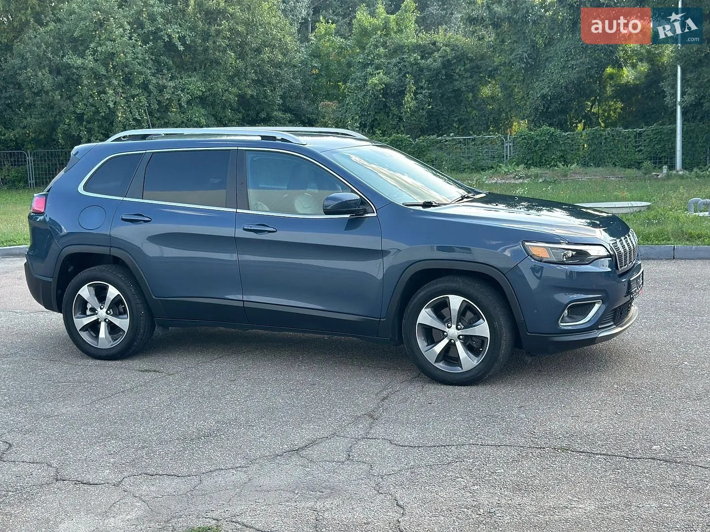 2019 Jeep Cherokee - мініатюра 11